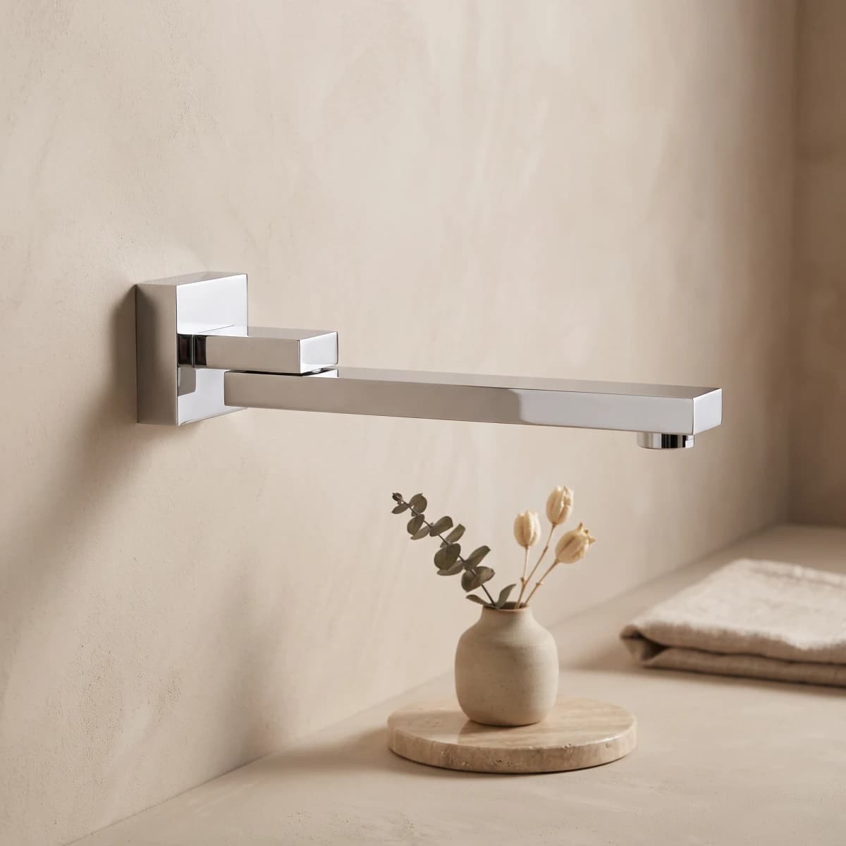 Aquaro Bath Spout – Swivel in Chrome