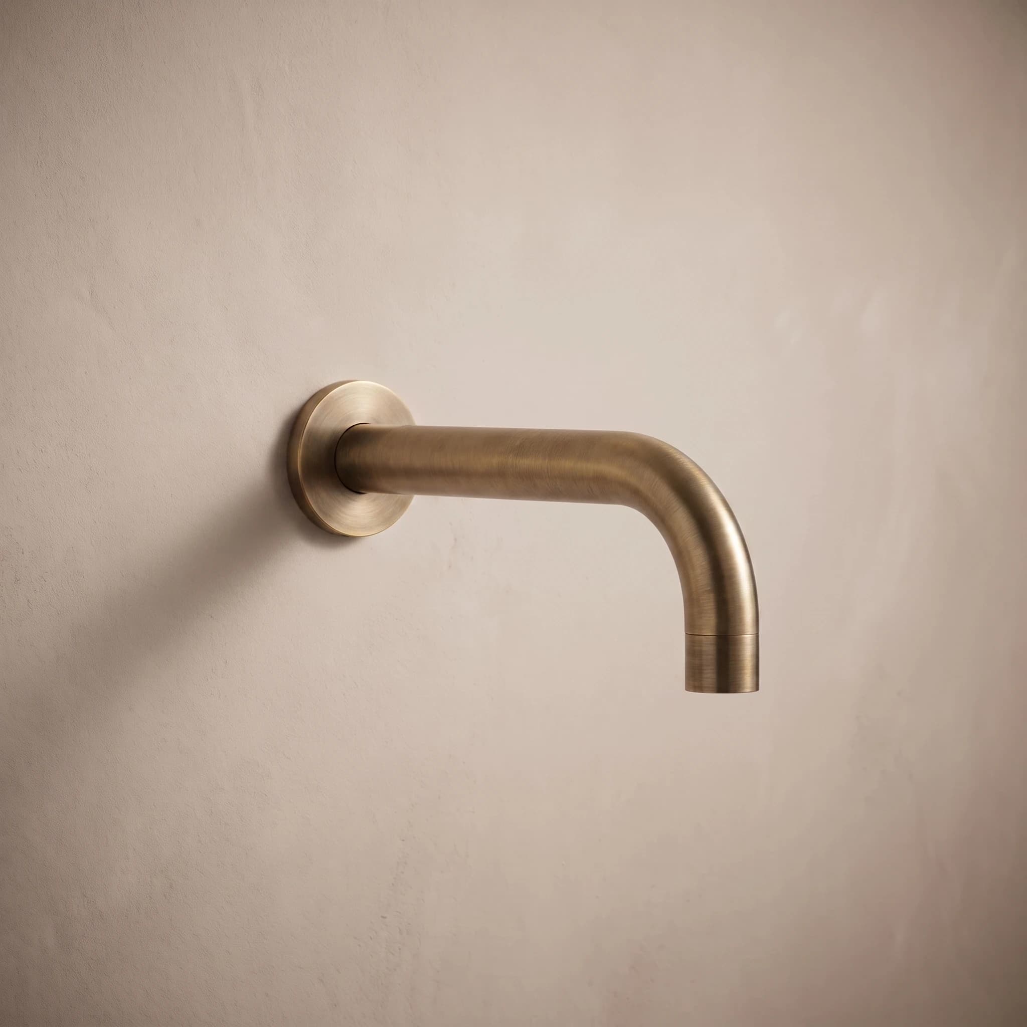 Aquaro Poise Bath Spout in Antique Brass