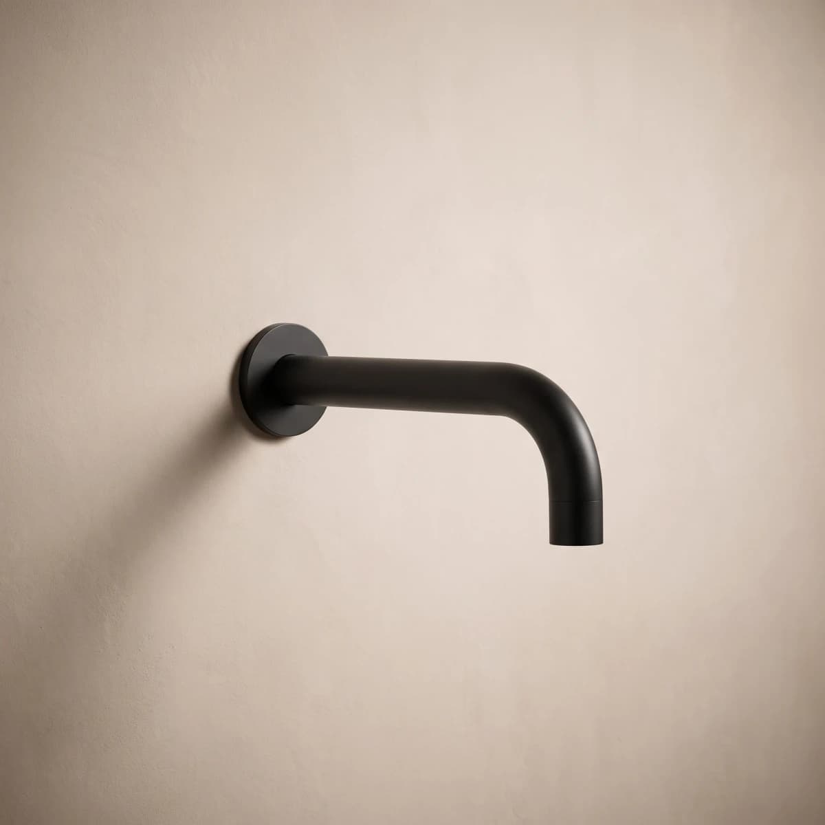 Aquaro Poise Bath Spout in Matte Black