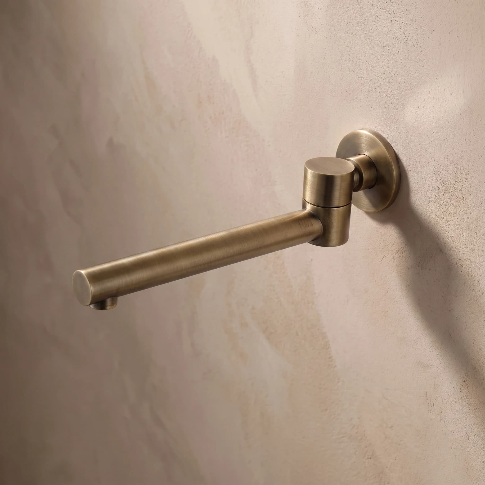 Aquaro Bath Spout – Swivel 242mm in Antique Brass