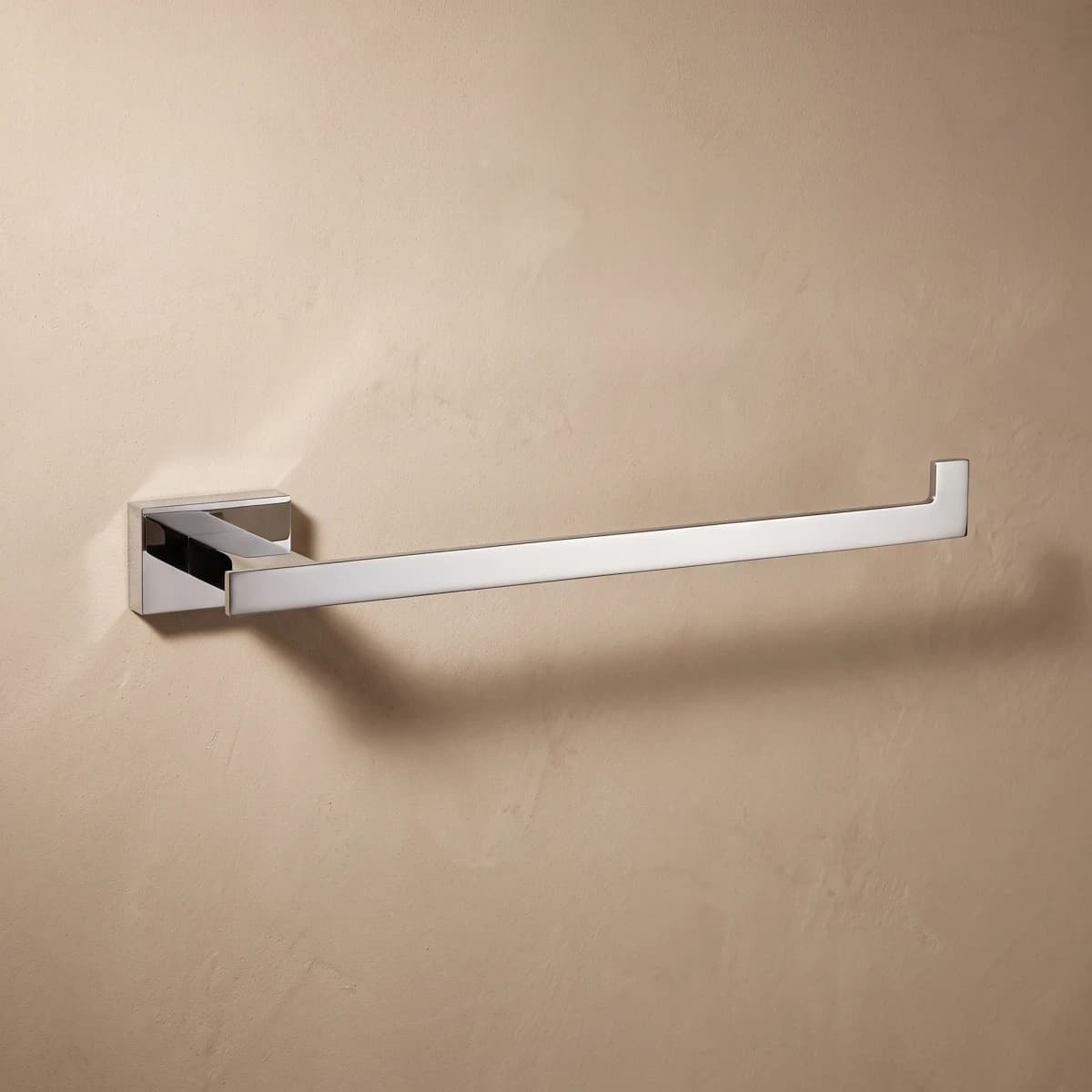 Aquaro Rect Towel Ring, Standard